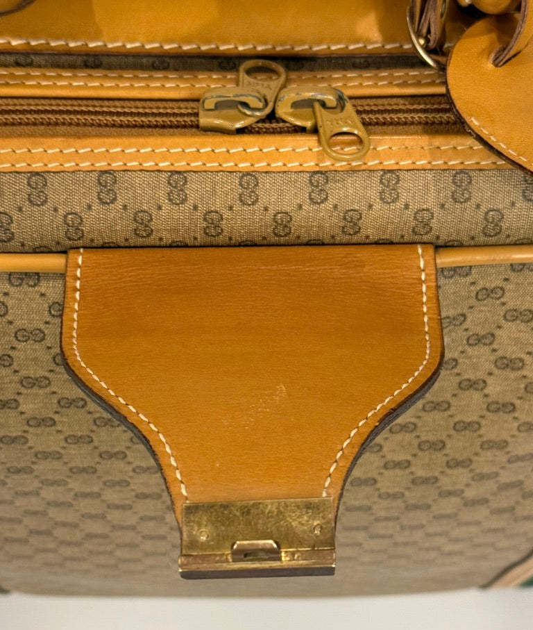Gucci GG Supreme Web Stripe Travel Case