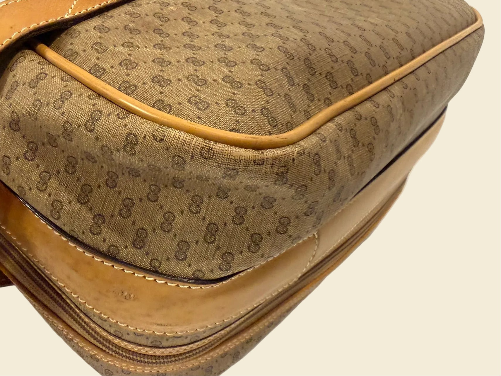 Gucci GG Supreme Web Suitcase