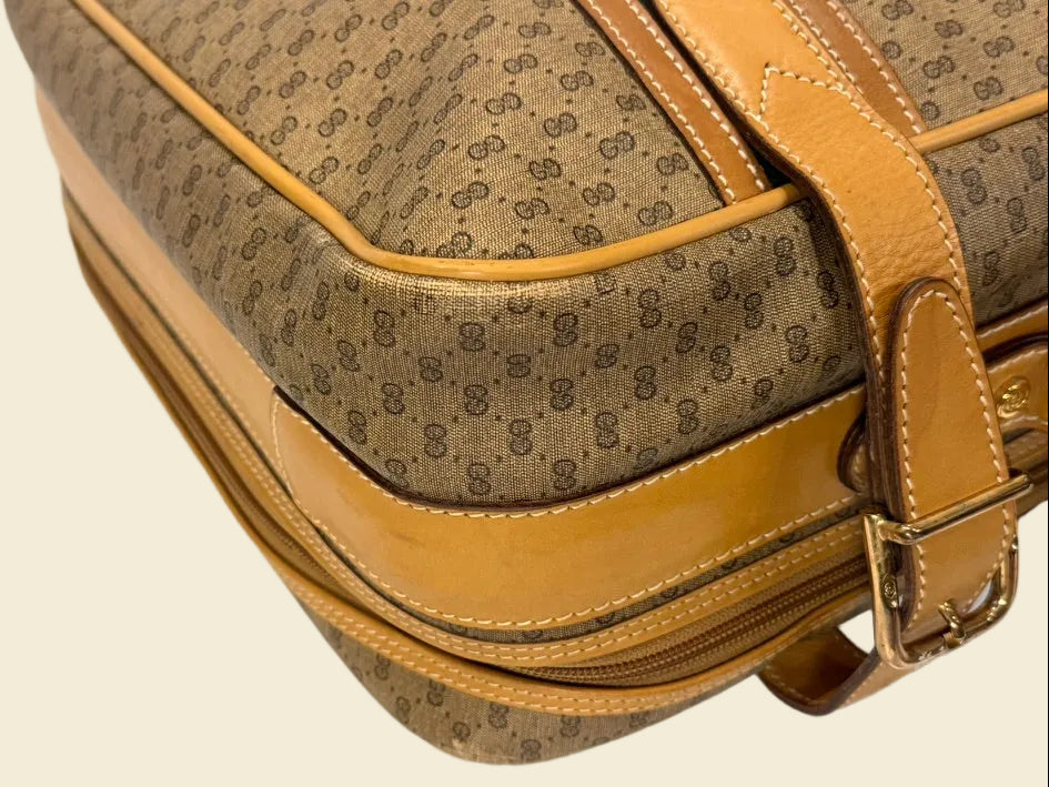 Gucci GG Supreme Web Stripe Travel Case