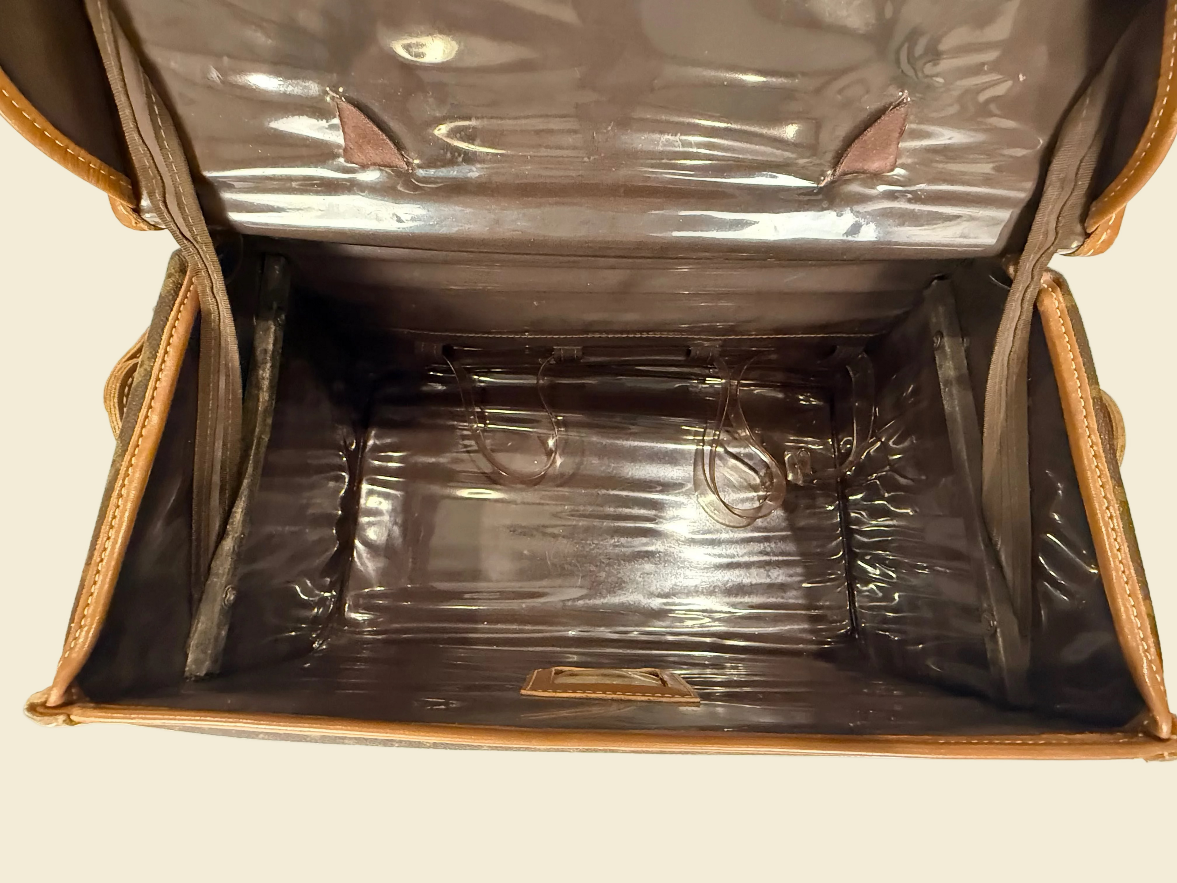 Louis Vuitton French Company Train Case
